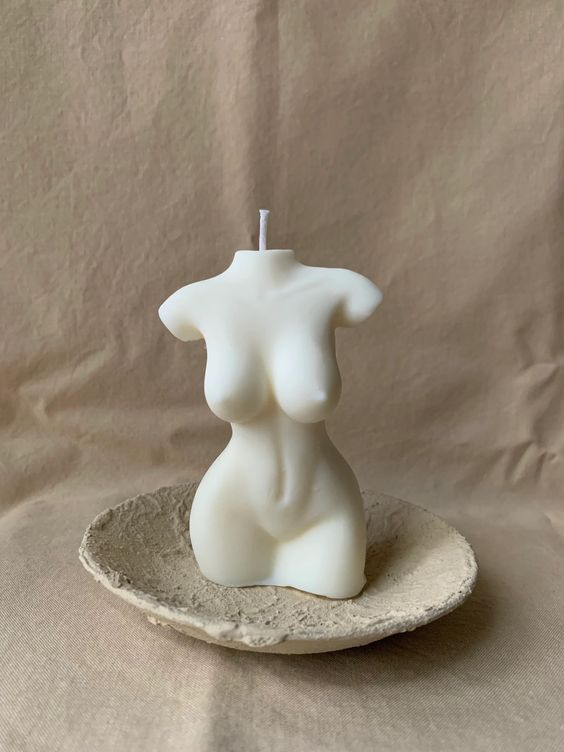 Medium Curve Body Candle